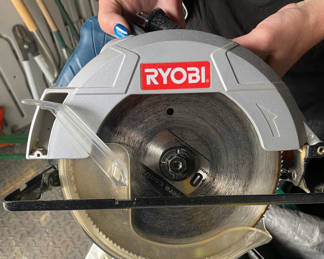 Lot 38: Ryobi Electric Saw
