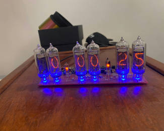 Lot 49: Vintage Nixie Tube Clock 