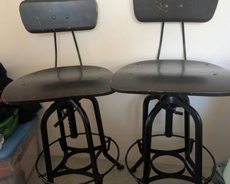 Lot 18: Bar Stool Chairs 