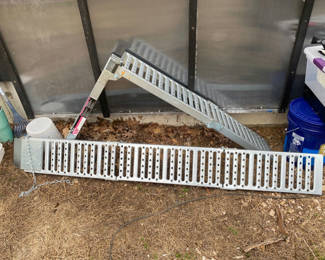 Lot 78: Trifold Truck Ramp