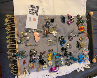 Lot 106: Assorted Jewelry Collection