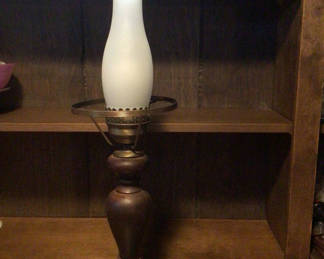 Lot 381: Table lamp with frosted glass shade and wooden base