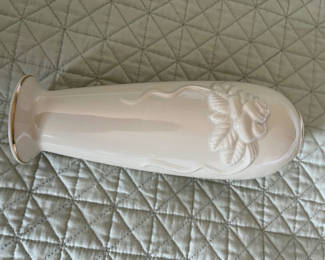 Lot 123: Cream porcelain vase with floral relief
