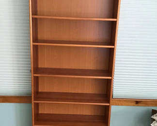 Lot 129: Six-shelf wooden bookcase