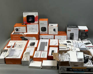 Lot 34: Home Security Cameras & Accessories 