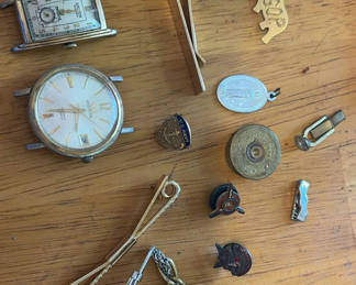 Lot 265: Assorted vintage watches and related jewelry and parts