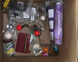 Lot 20: Assorted Home Decor, Textiles, and Small Accessories