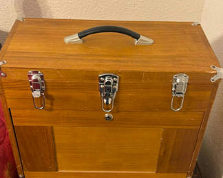 Lot 104: Windsor Design Eight-Drawer Wood Tool Chest