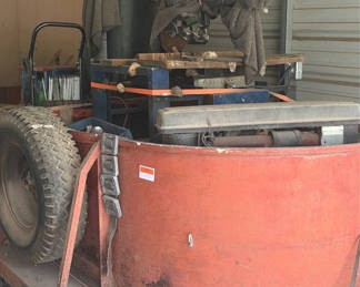 Lot 237: Converted twin axle horse trailer with welding equipment and tools