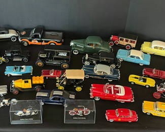 Lot 292: Collection of vintage die-cast toy vehicles