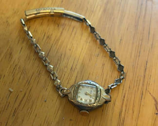 Lot 264: Vintage silver-toned ladies' wristwatch with bracelet