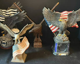 Lot 10: Assorted decorative sculptures and figurines