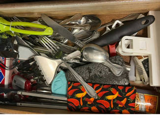 Lot 251: Assorted Kitchen Utensils and Gadgets