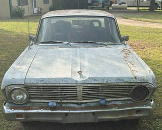 Lot 1: Vintage 1965 Ford Falcon
