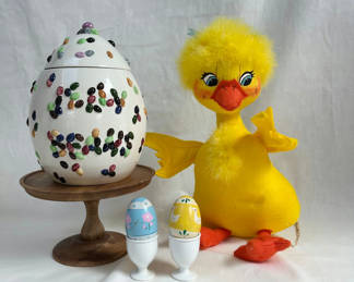 Lot 101: Vintage Spring Decor with Annalee Duckling