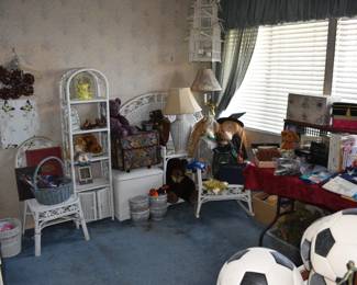 UPSTAIRS-Kids Room Overview
