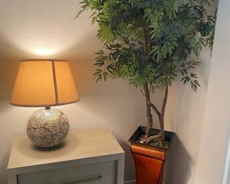Nice Nightstand With Fine Faux Tree And Lamp