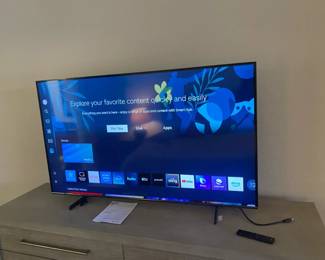Samsung 49 TV With Remote
