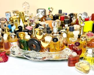 Lot of 146 Mini Perfumes and Mirror Tray 