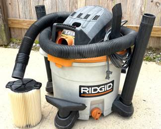 RIGID 12 Gallon 5.0 HP Shop Vac 