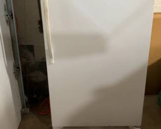 Kenmore Upright Freezer in White
