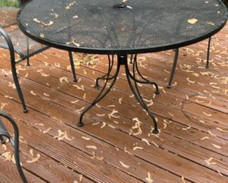 Round Wrought Iron Mesh Patio Table