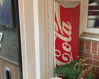 Keltyville Swill Vintage Soda Vending Machine