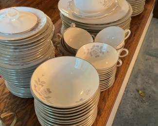Noritake Ivory Fine China Dinnerware Set with Rose Motif Set of 12