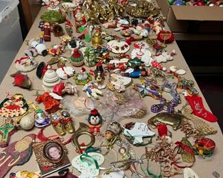 So Many Christmas Ornaments 