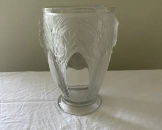  01 Verlys Art Deco French Frosted Glass Vase