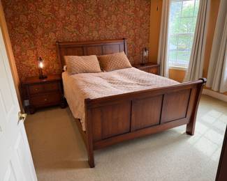 Queen  sleigh bedroom set