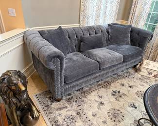 Grey sofa, 88WX 40 DX 34h
