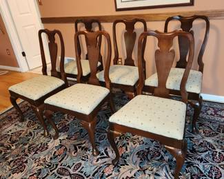 set of 6 Queen Anne dining chairs, by Hickory Chair Company