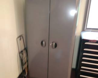 Craftsman metal garage cabinets, with keys