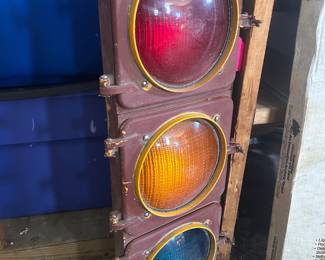 vintage 3 color section traffic light