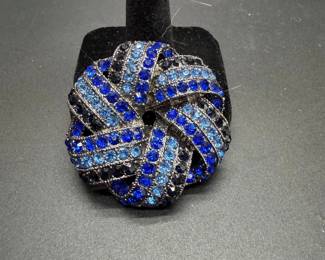 Gorgeous Monet Brooch