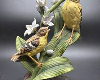 Goto Originals Porcelain Bird Statue