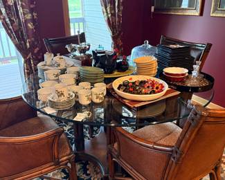 Floral Pattern Teacup and Saucer Set with Matching Dinnerware
