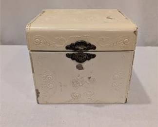 5R  Antique Victorian Collars and Cuffs Embossed Vanity Box