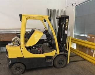 411  2015 Hyster H50CT 5,000 lb LPG Forklift, 402 Hours, Sideshift