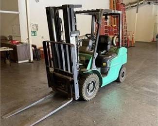 410  2007 Mitsubishi FG25N 5,000 lb LPG Forklift, Triplex Mast, 2,102 Hours