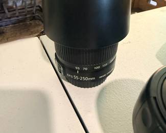 Canon EFS 55-250mm Telephoto Lens Image Stabilizer SLR Photography Equipment