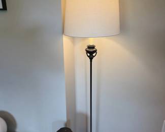Floor Lamp White Shade Keurig Coffee Maker Small Appliances Kitchen Electronics Lot