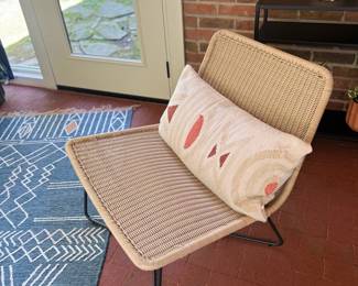 Wicker Rattan Porch Chair Decorative Pillow Front Entry Outdoor Seating Furniture