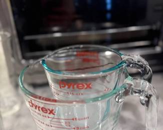 Pyrex Glass Measuring Cups Set Stacked Kitchen Baking Cooking Essentials Lot