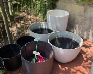 Garden Pots Planters Assorted Sizes Outdoor Patio Containers Flower Pot Lot
