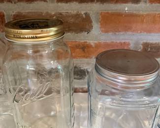 Vintage Glass Mason Jars Metal Screw Lids Kitchen Canning Storage Containers