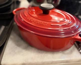 Red Enameled Cast Iron Dutch Oven Lid Pot Kitchen Cookware Braiser Cooking
