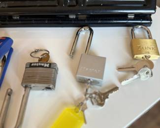 Padlocks Keys Office Supplies Lot Briefcase Laptop Bag Desk Accessories Hardware