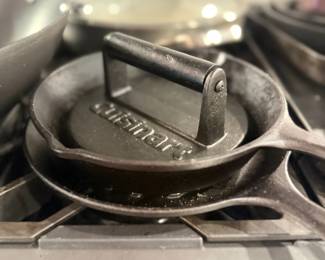 Cuisinart Cast Iron Grill Press Burger Weight Skillet Stovetop Kitchen Cookware